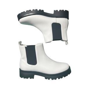 B7. BP Kora Lug Chelsea Boots White Size 9M